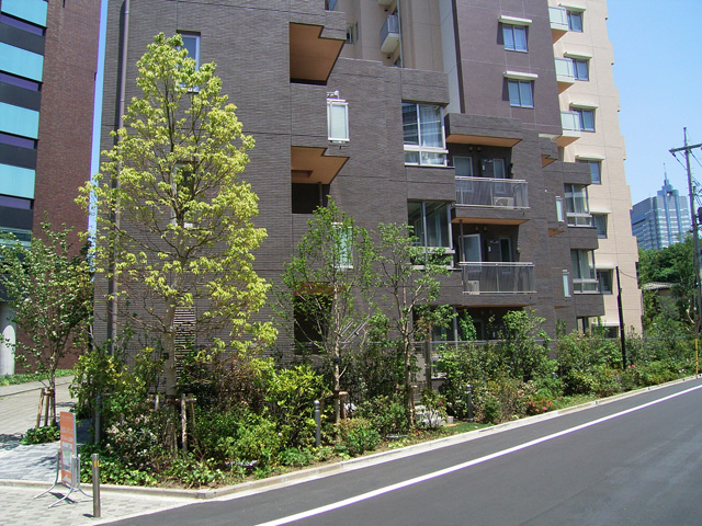 2007年　東京都　マンション外構・造園